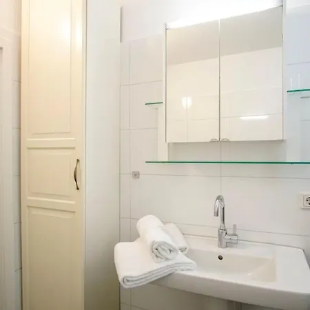 Strandhuus-ehem-strandhotel-wohnung-102-suedblick-typ-iv Heiligenhafen