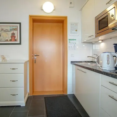 Strandhuus-ehem-strandhotel-wohnung-102-suedblick-typ-iv Apartment *