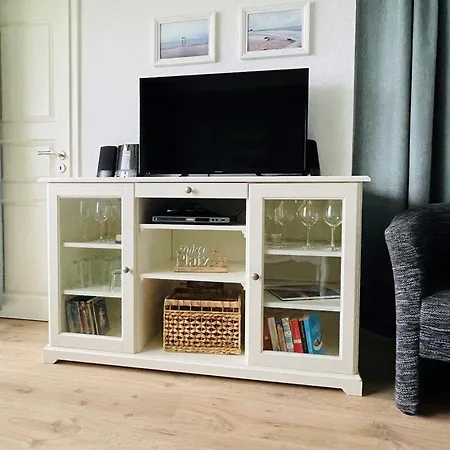 Apartmán Strandhuus-ehem-strandhotel-wohnung-102-suedblick-typ-iv 3*