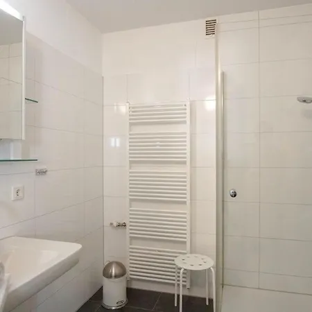 Апартаменты Strandhuus-ehem-strandhotel-wohnung-102-suedblick-typ-iv Хайлигенхафен